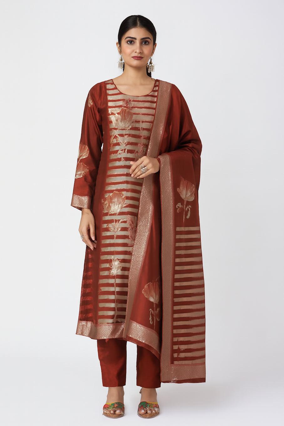 Women Designer Embroidery Kurta Set-Red (Size-L) | D106